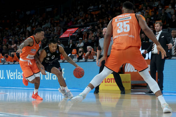 赛程中保持 赛程中保持