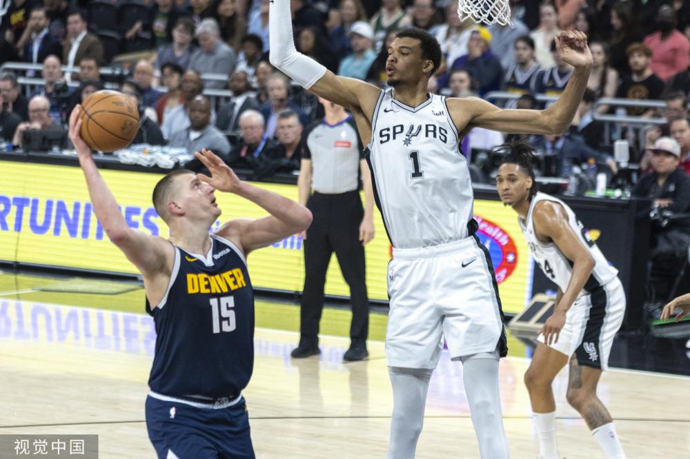 他通过简单 他通过简单